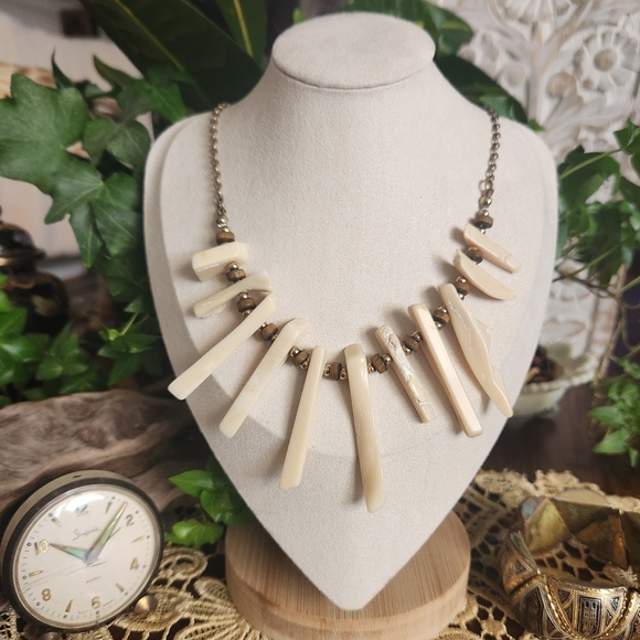Jewelry - Elegant Cream Necklace with Gold Accents Shell Bone